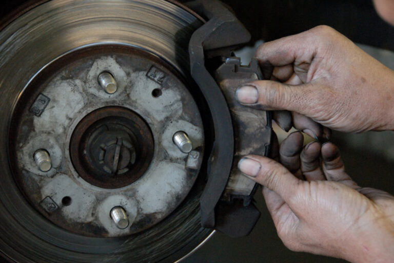 problemas-despues-de-cambiar-pastillas-de-freno-1 Como Mantener Los Frenos De Tu Coche En Perfecto Estado