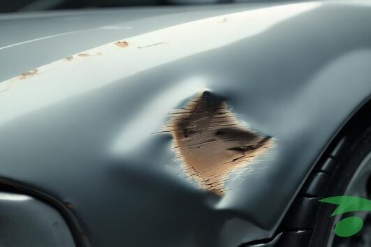 ¿Merece la pena reparar una abolladura leve o mejor repintar todo el coche?, Taller Hermanos Sarmiento